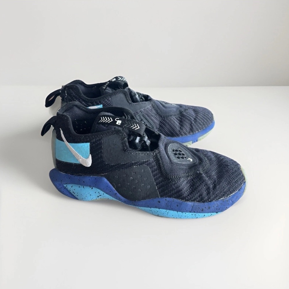 Nike LeBron Soldier 14 Basketball Sneakers Size 3 Youth